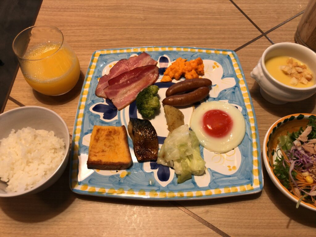 朝食