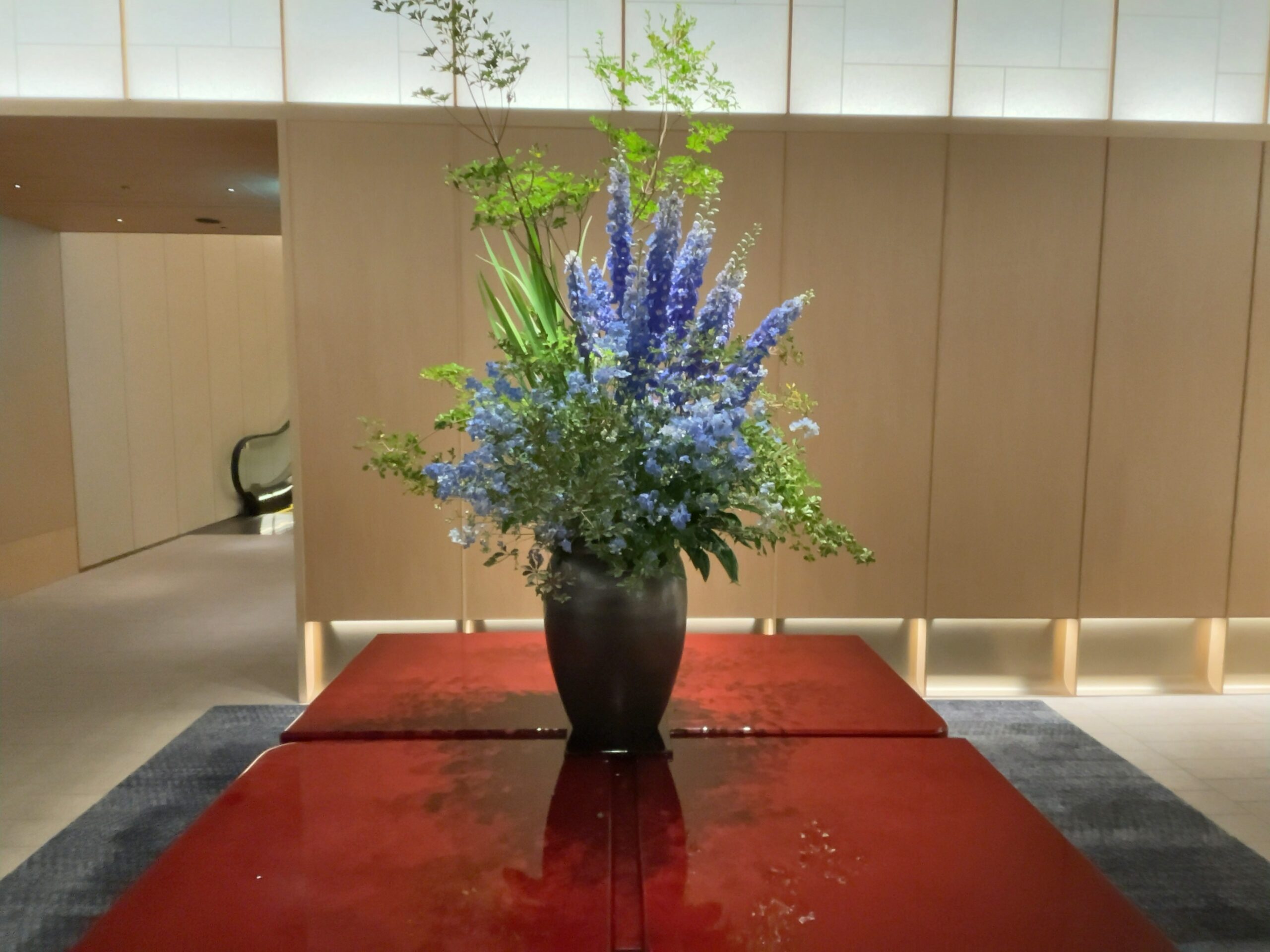 ロビーの生け花